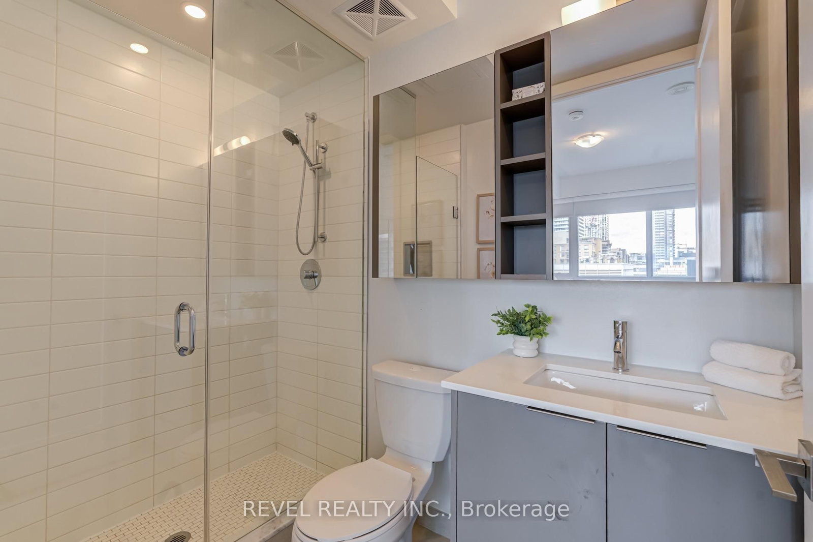 11 Lillian Street • #1107 • Toronto, ON photo 15