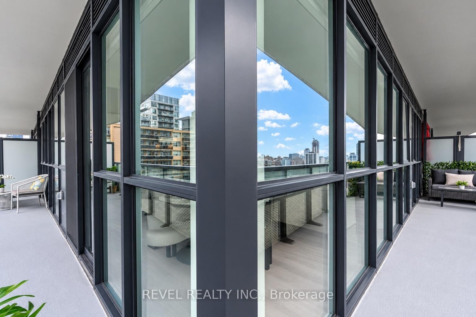11 Lillian Street • #1107 • Toronto, ON photo 19