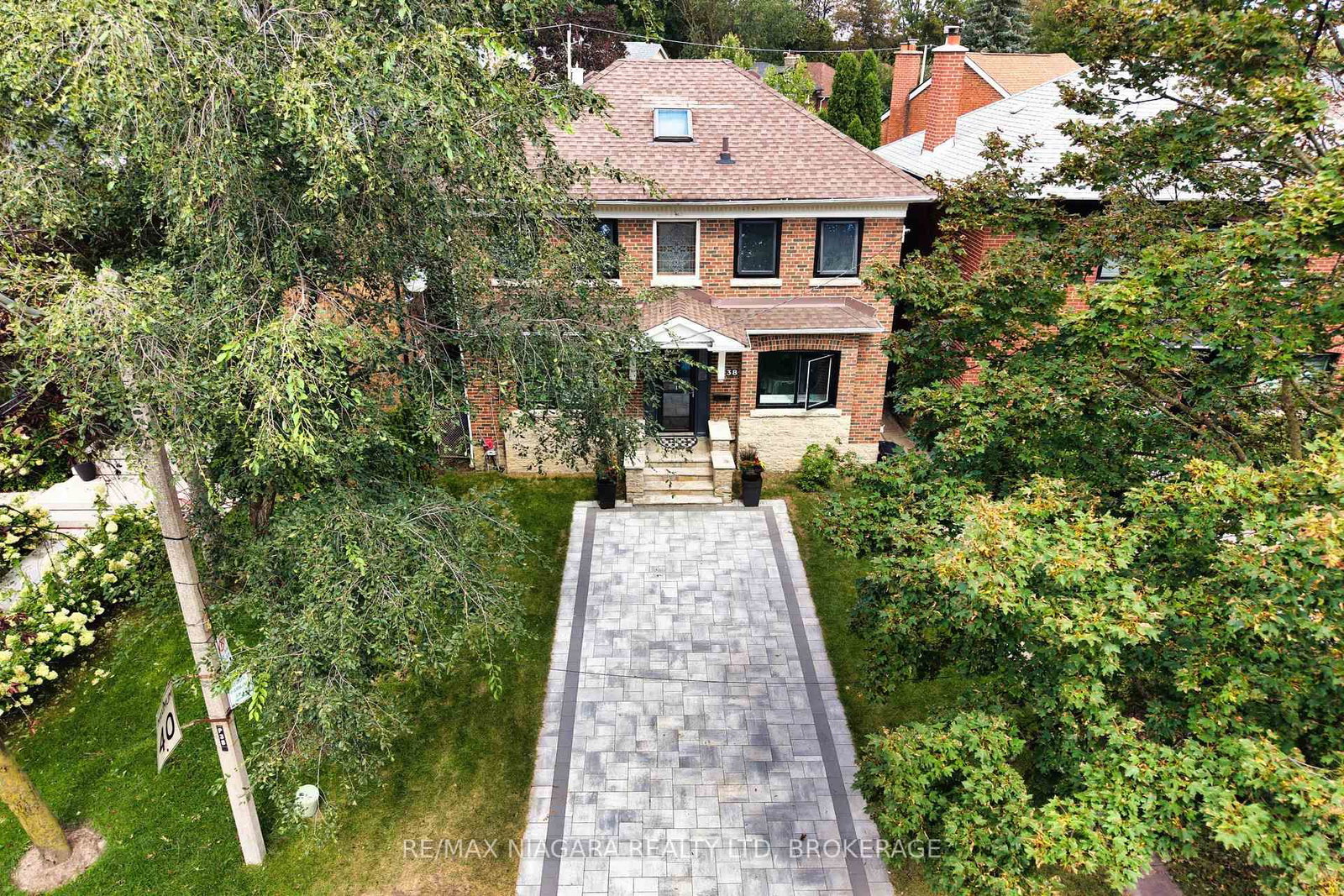 38 Yonge Boulevard • Toronto, ON photo 43