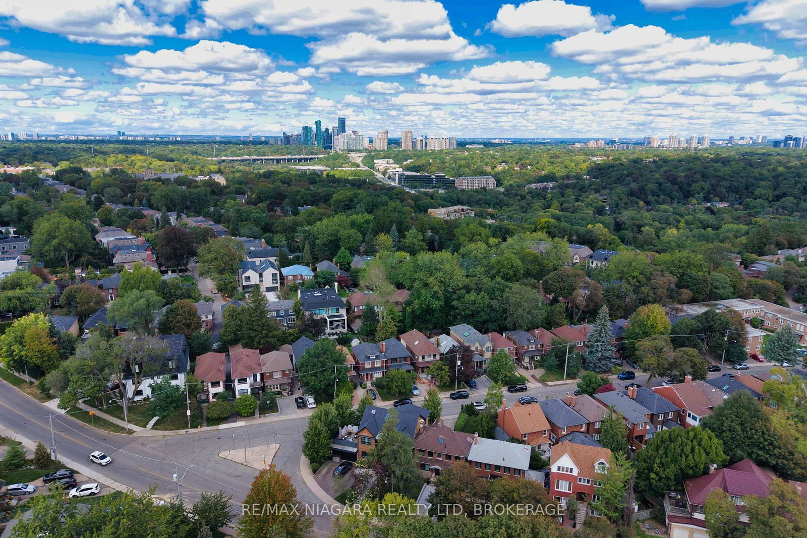 38 Yonge Boulevard • Toronto, ON photo 46