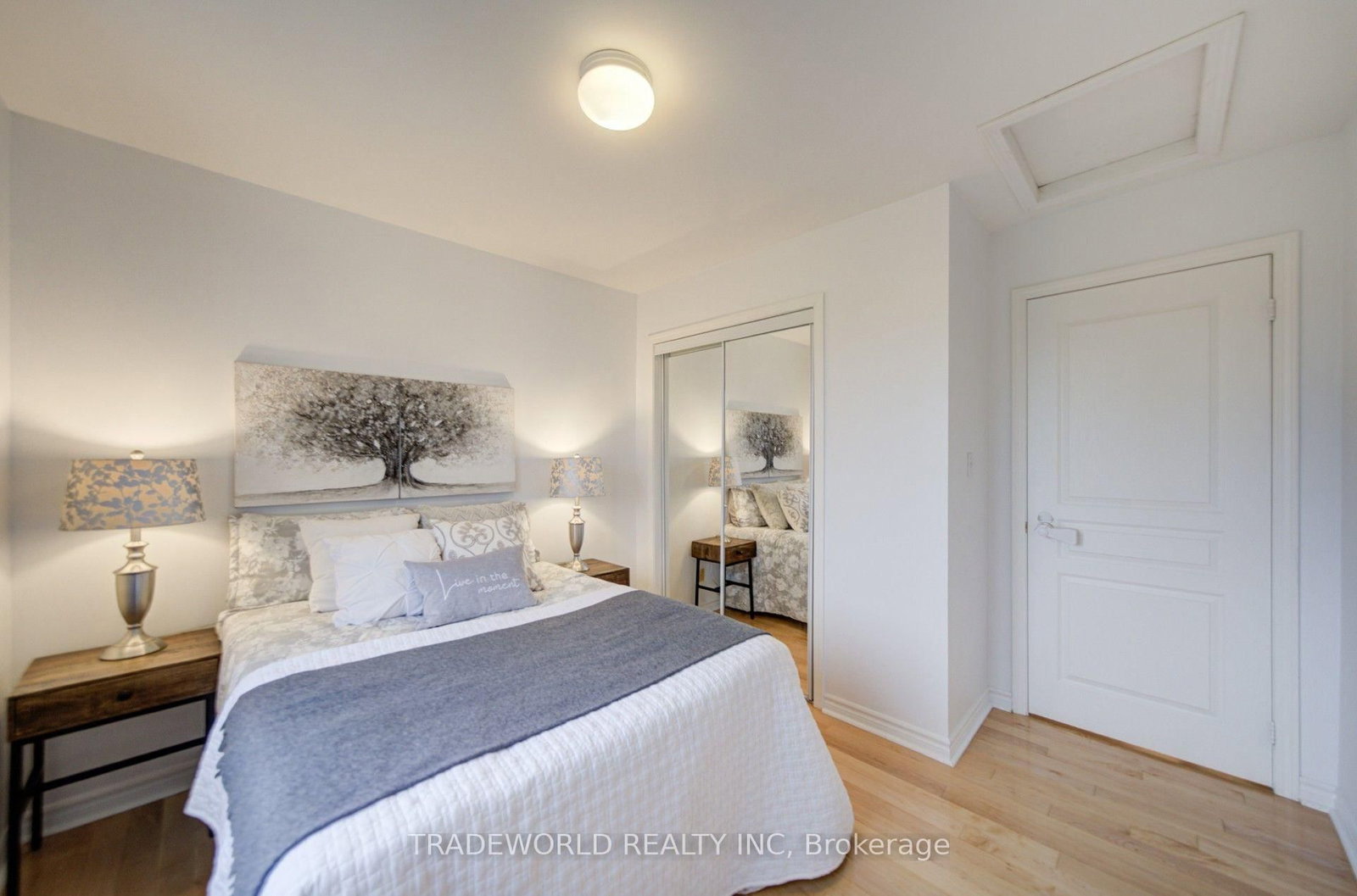 37 Avondale Avenue • #513 • Toronto, ON photo 22