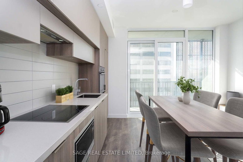 2805 - 8 Eglinton Avenue E