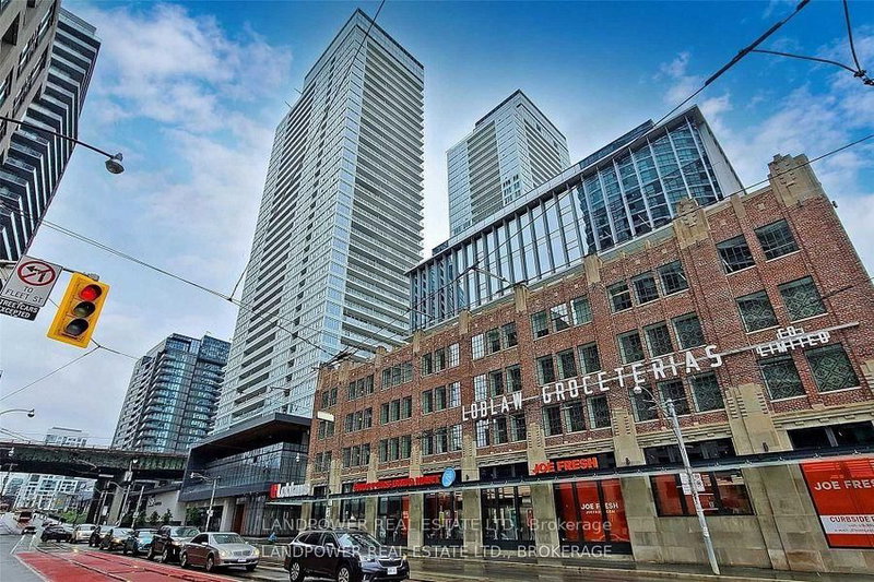 2006 - 19 Bathurst Street