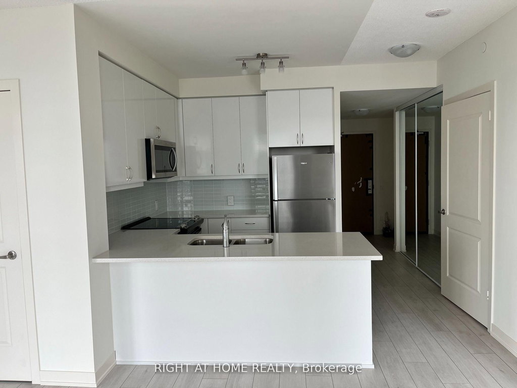2906 - 4955 yonge Street 4