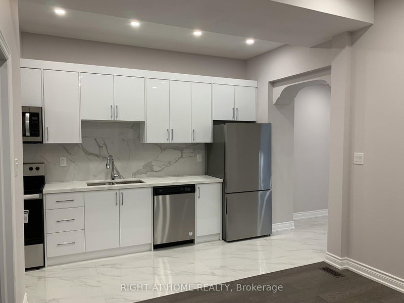 Main Floor Unit - 57 Brunswick Avenue