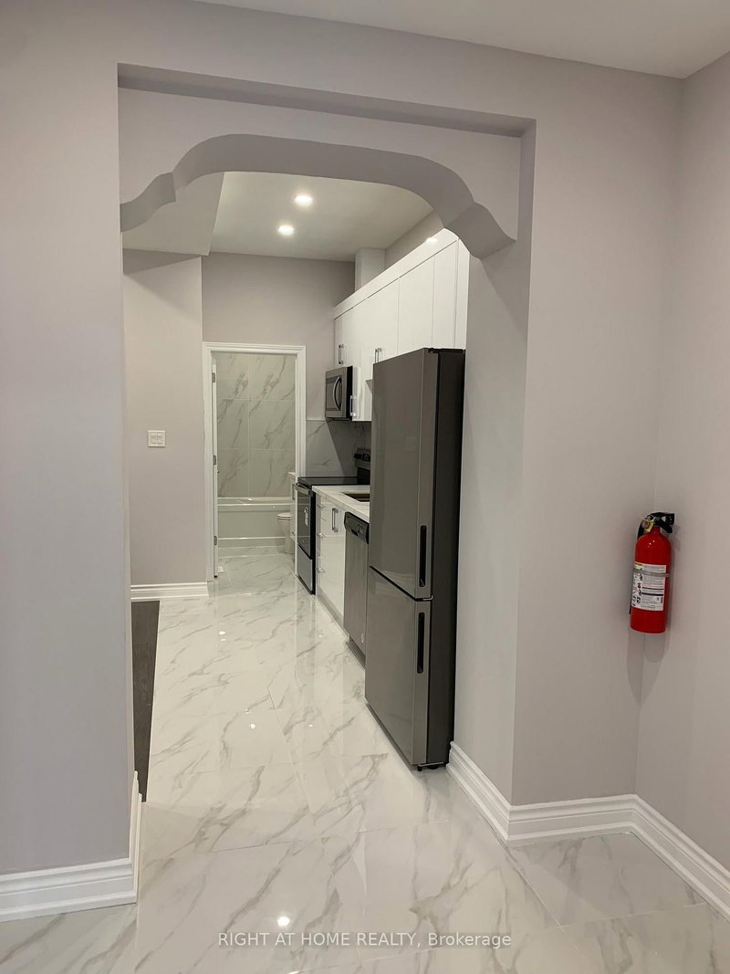 Main Floor Unit - 57 Brunswick Avenue