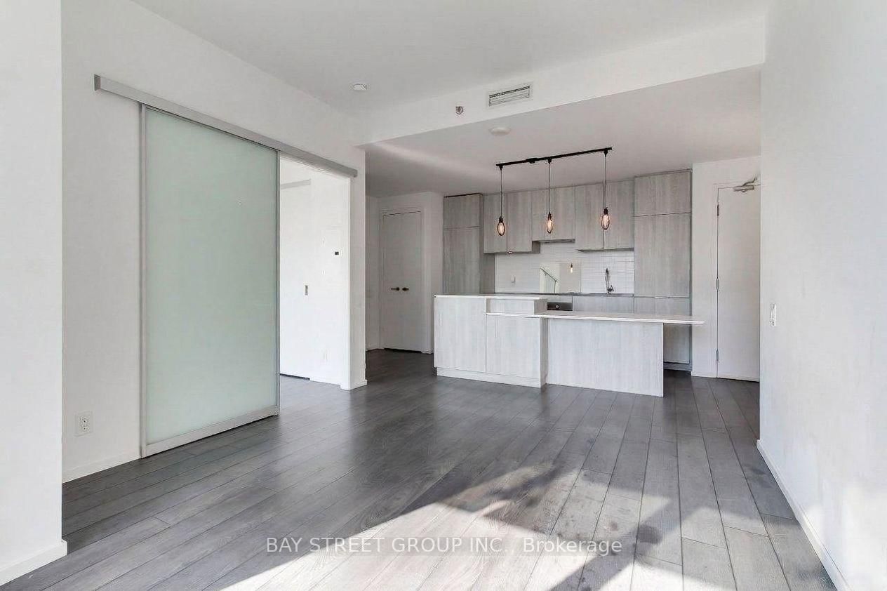 5 St Joseph Street • #1511 • Toronto, ON photo 14