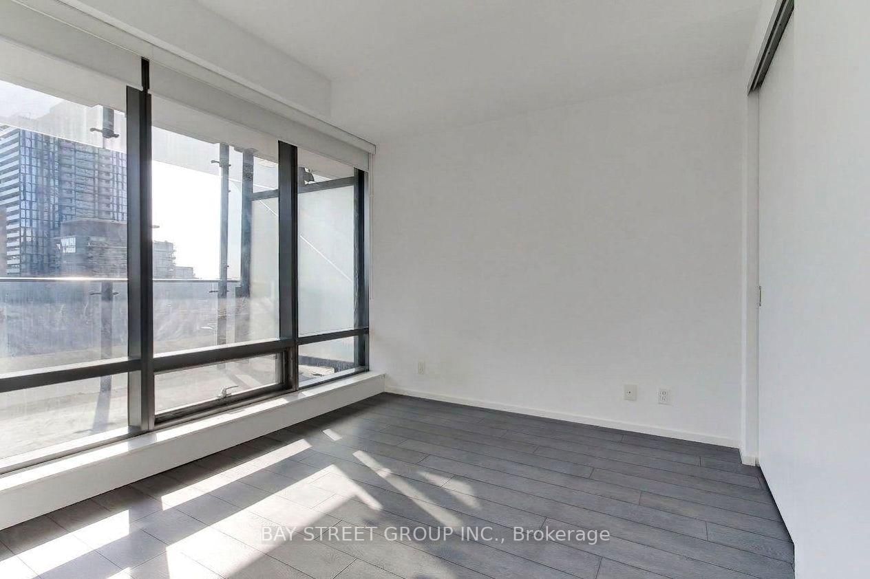5 St Joseph Street • #1511 • Toronto, ON photo 15