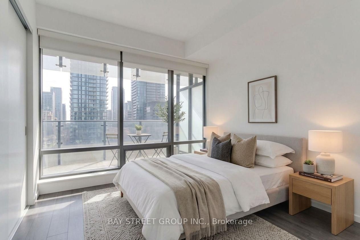 5 St Joseph Street • #1511 • Toronto, ON photo 16