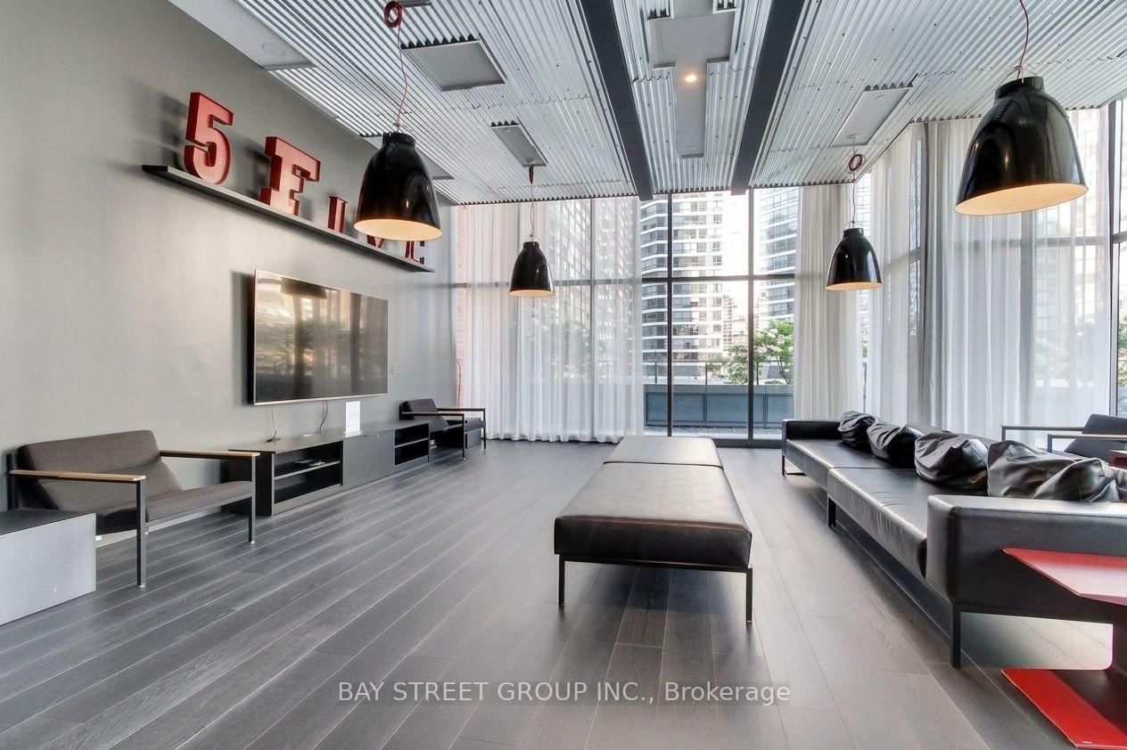 5 St Joseph Street • #1511 • Toronto, ON photo 37