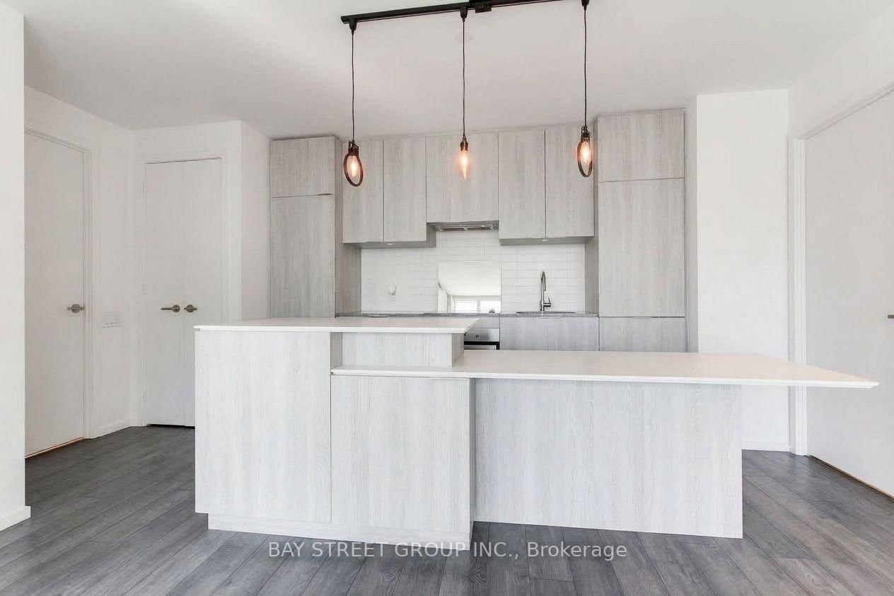 5 St Joseph Street • #1511 • Toronto, ON photo 9