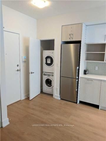150 Fairview Mall Dr photo 4