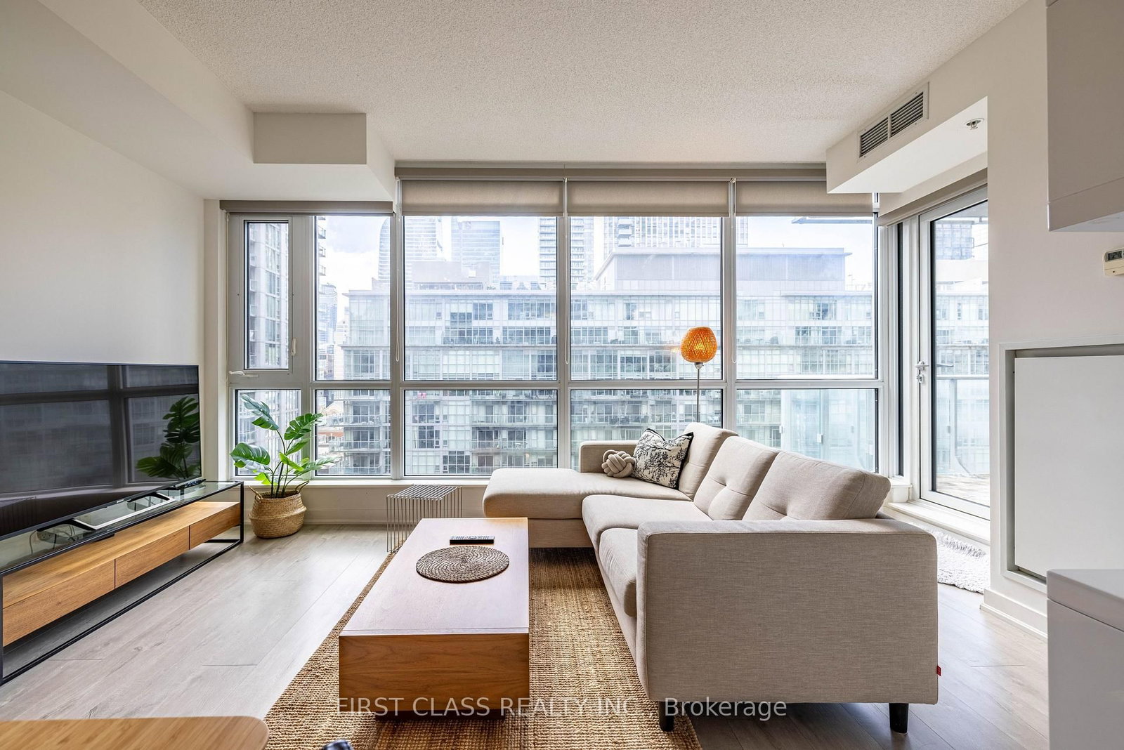199 Richmond St W Street • #1105 • Toronto, ON photo 14