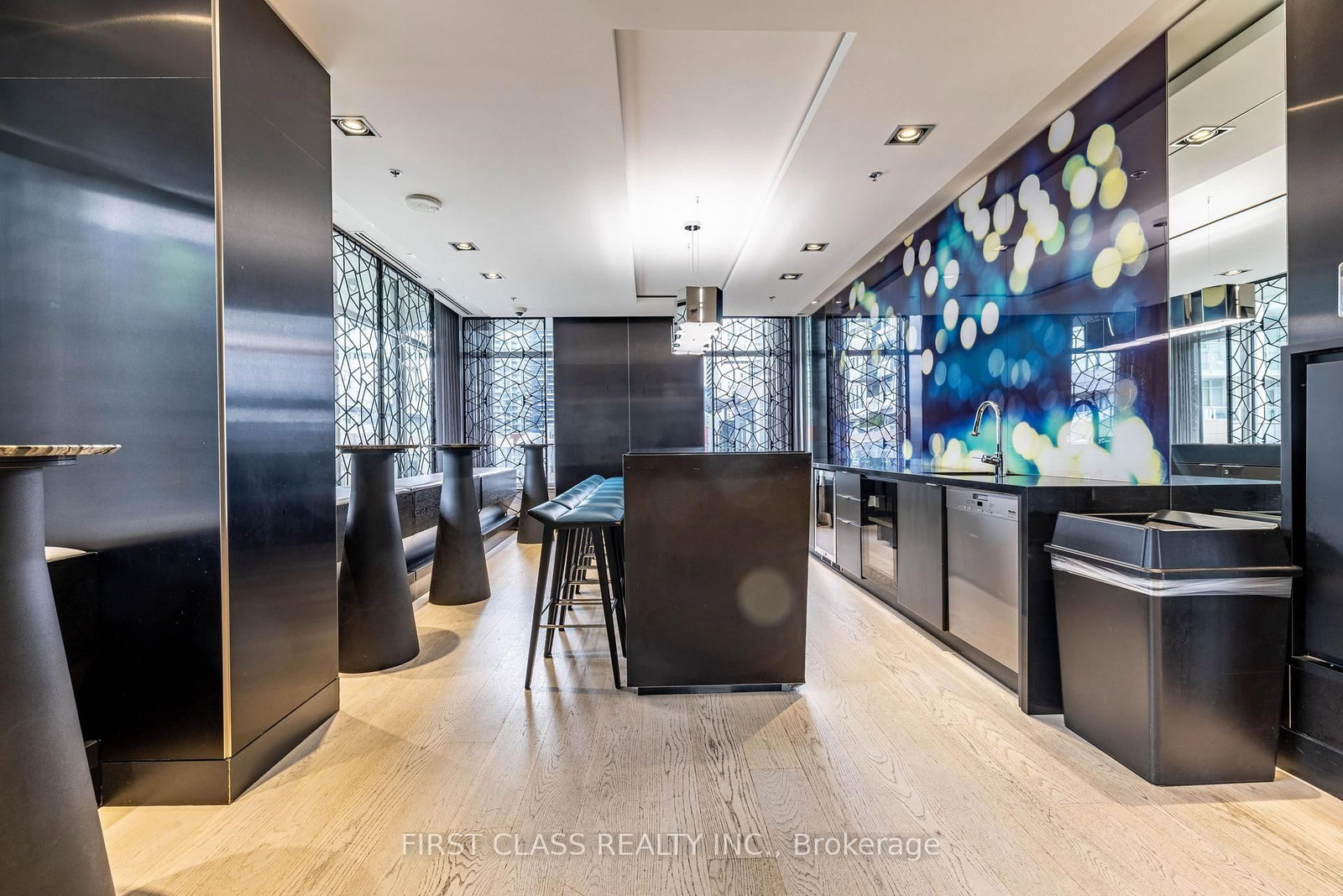 199 Richmond St W Street • #1105 • Toronto, ON photo 24