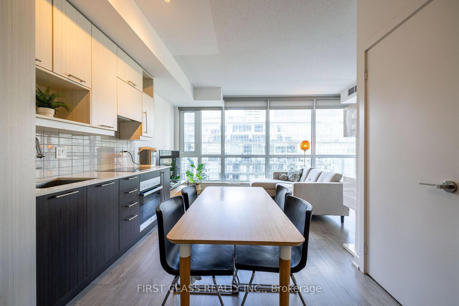 199 Richmond St W Street • #1105 • Toronto, ON photo 6