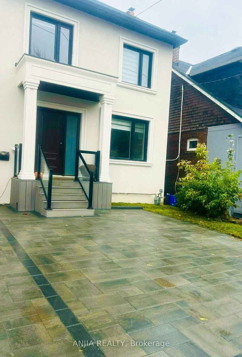 home for lease on 310 Hillsdale Avenue E