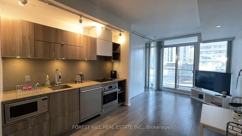 1110 - 125 Peter Street
