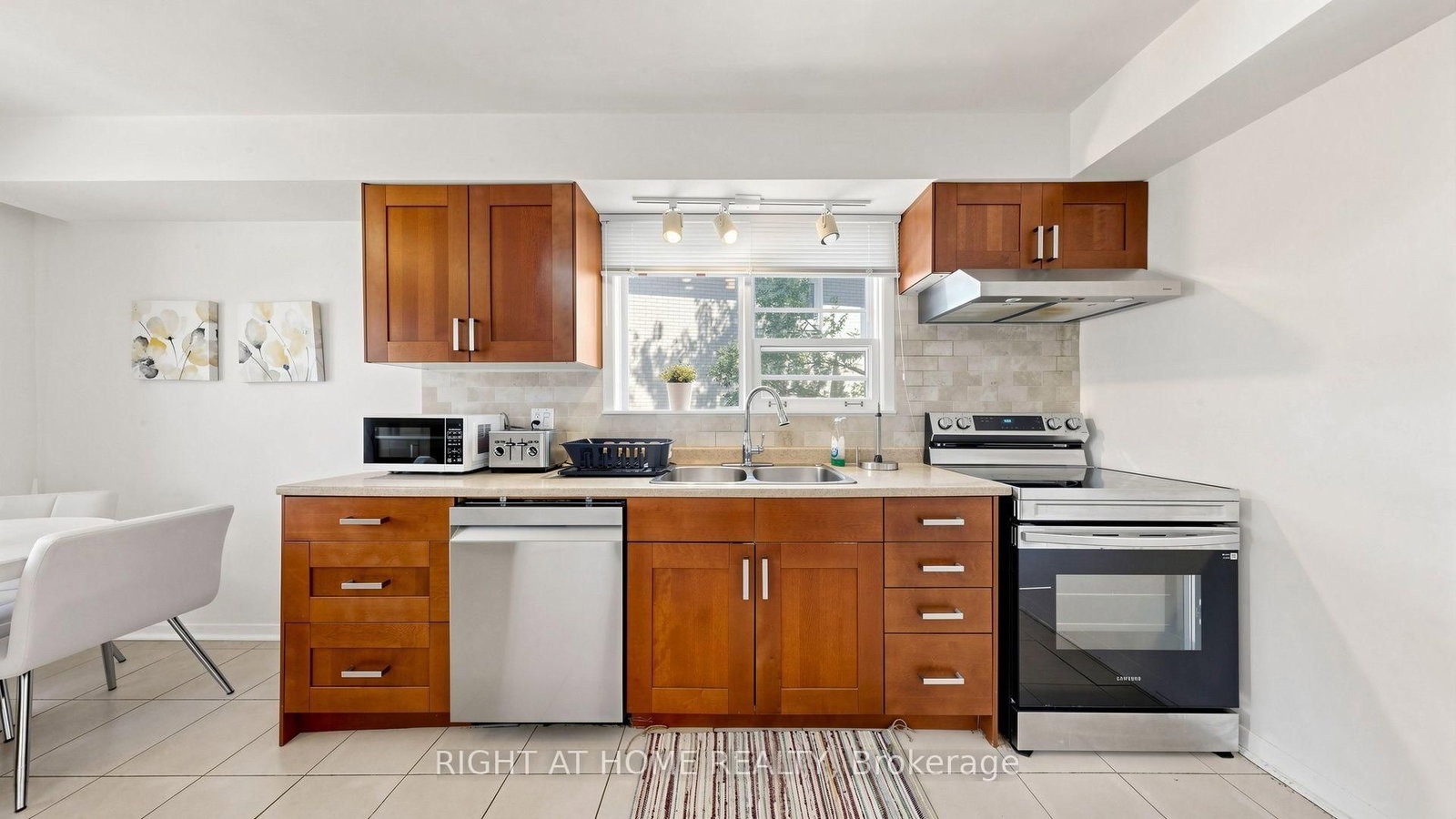 7 The Links Road • Toronto, ON photo 12