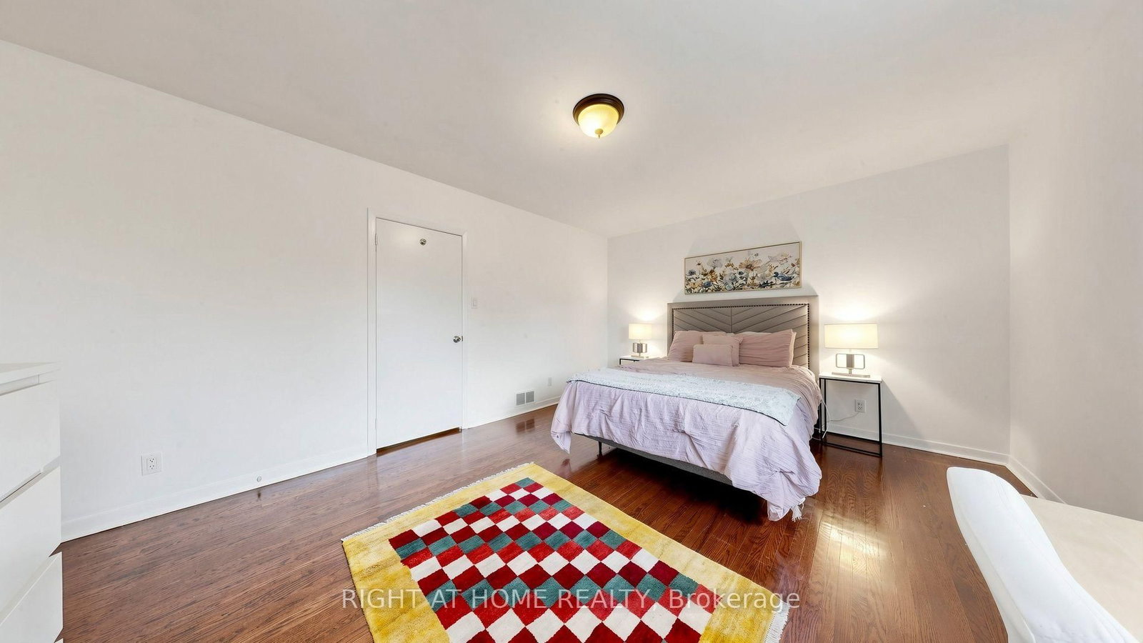 7 The Links Road • Toronto, ON photo 17