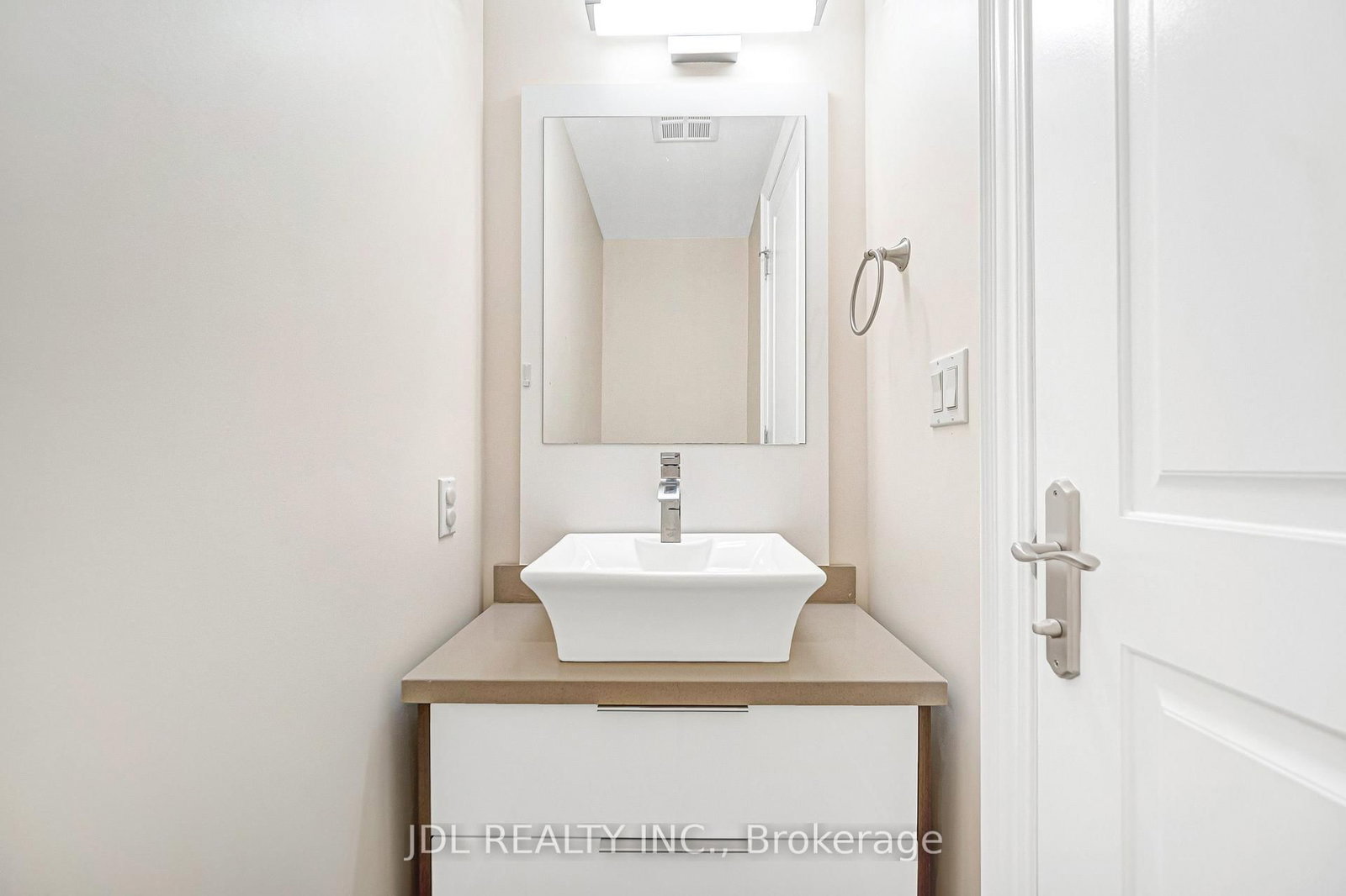 761 Bay Street • #TH07 • Toronto, ON photo 11
