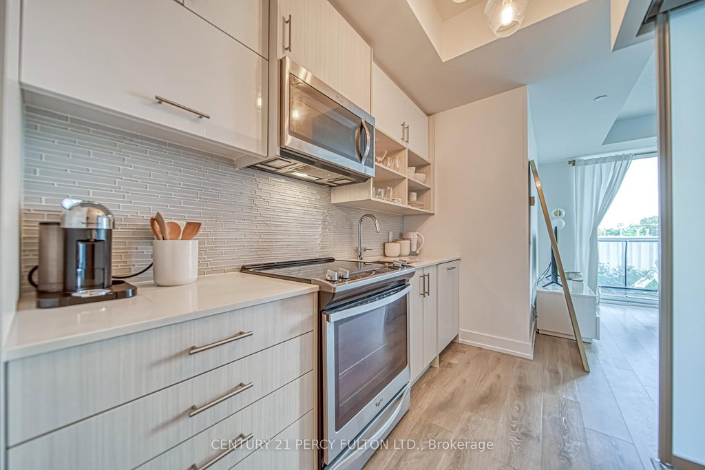 312 - 128 Fairview Mall Drive 5