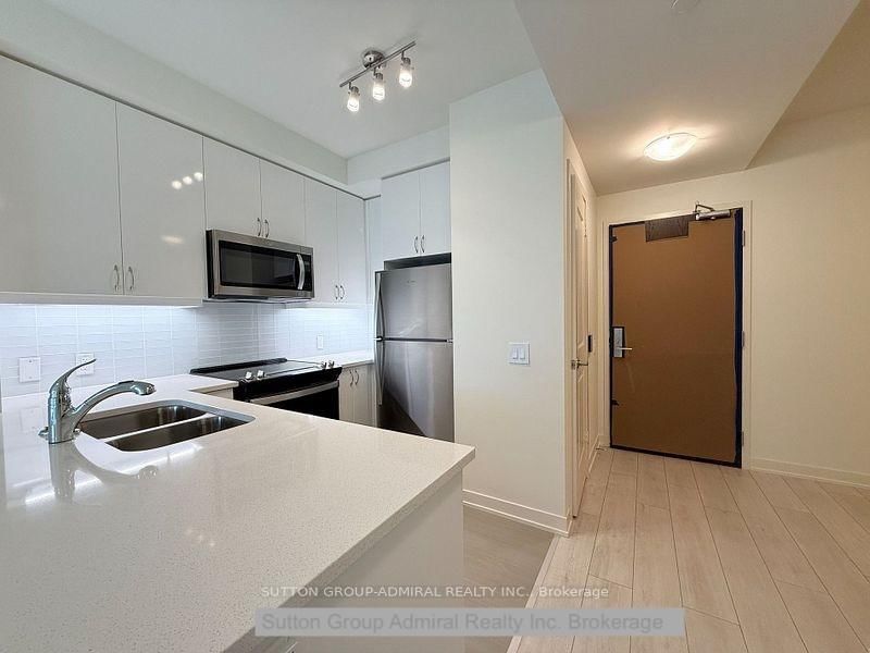 1703 - 4955 Yonge Street