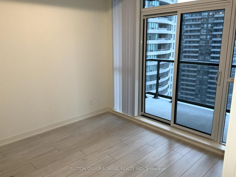 4955 Yonge Toronto,ON M2N 5N6 — Photo 5
