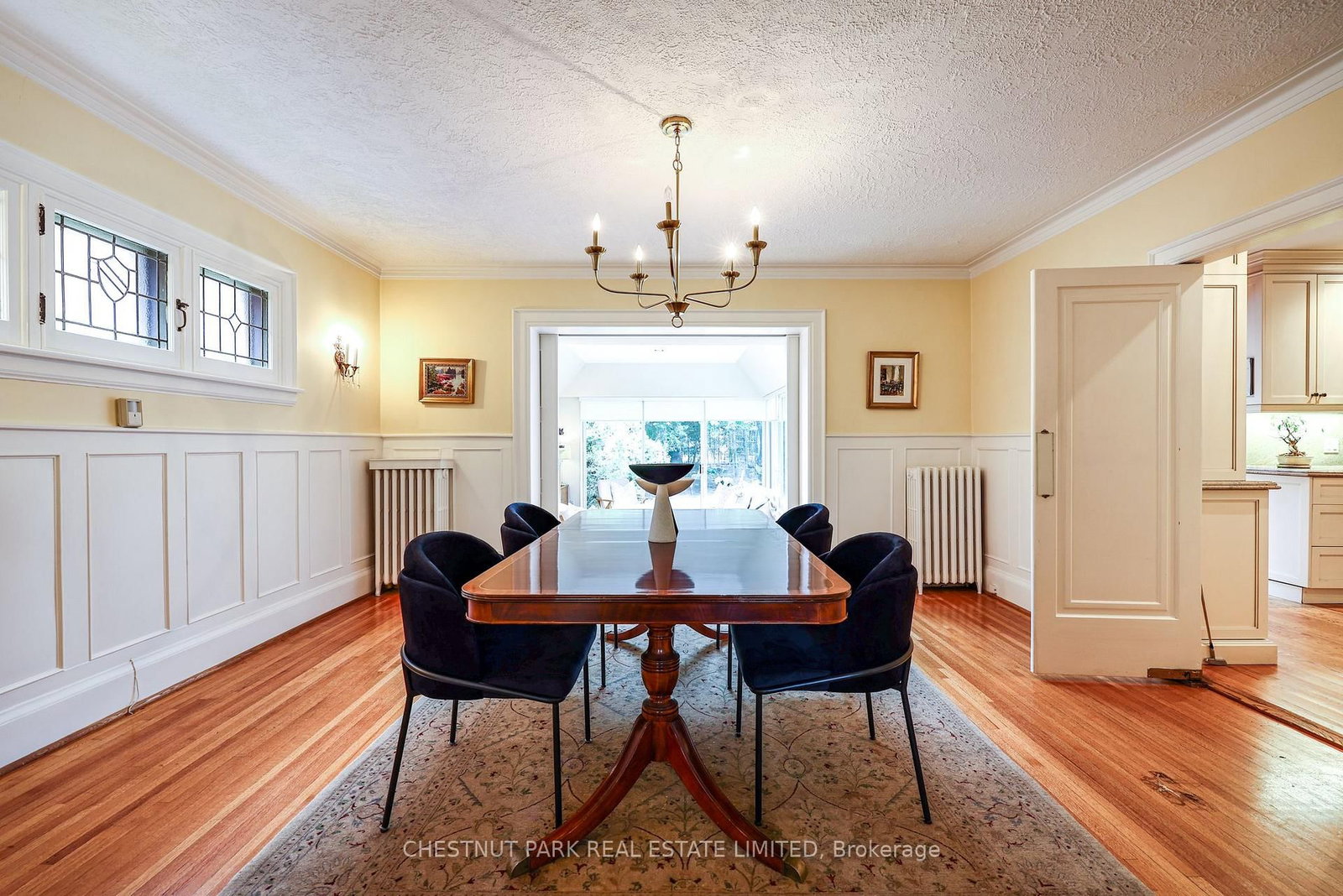 98 St. Leonards Avenue • Toronto, ON photo 13