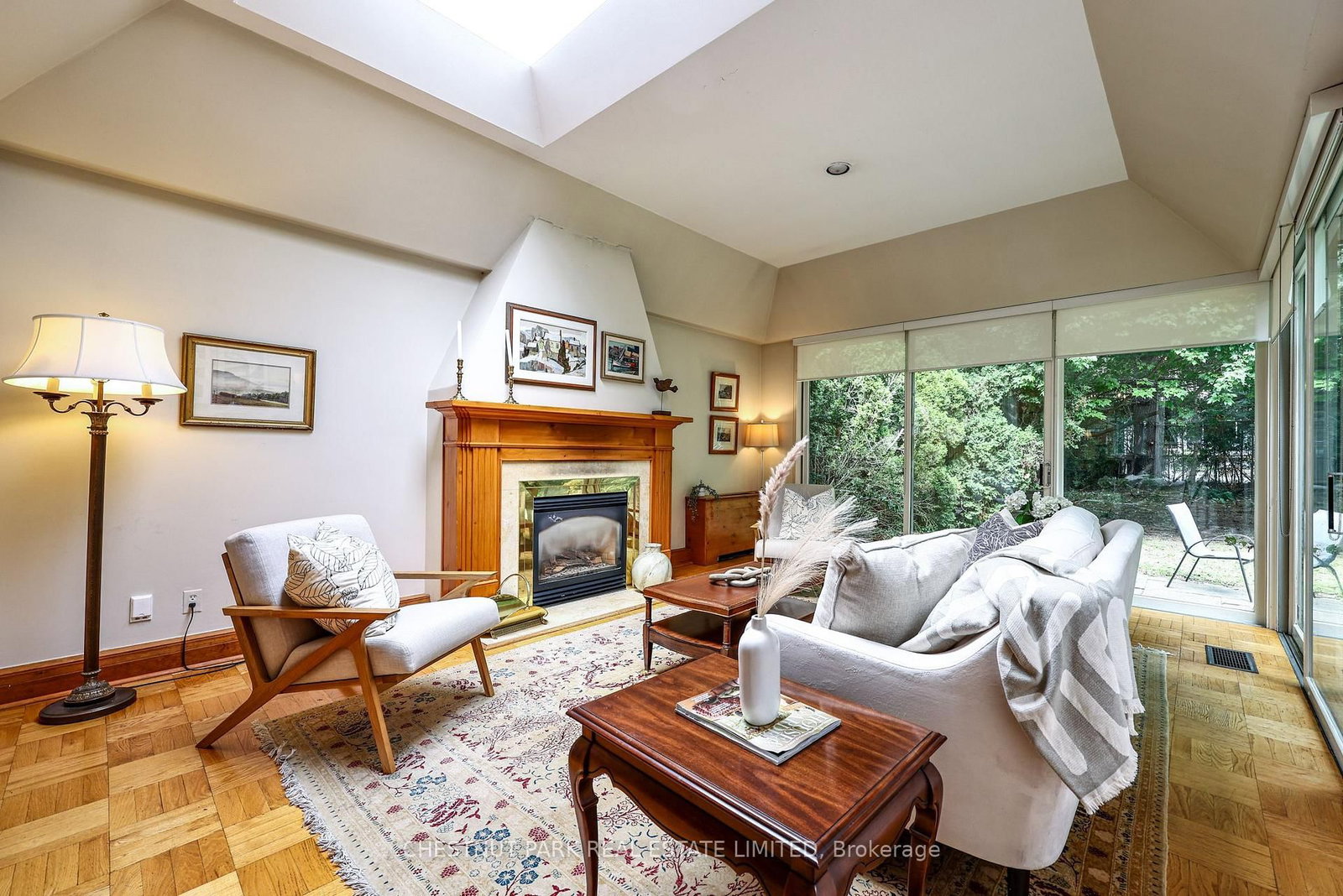 98 St. Leonards Avenue • Toronto, ON photo 17