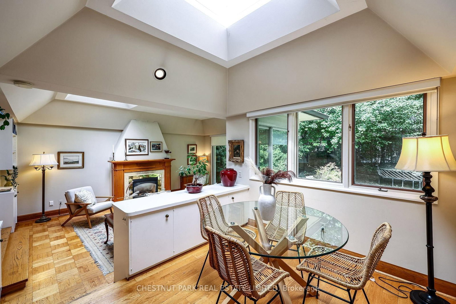 98 St. Leonards Avenue • Toronto, ON photo 22