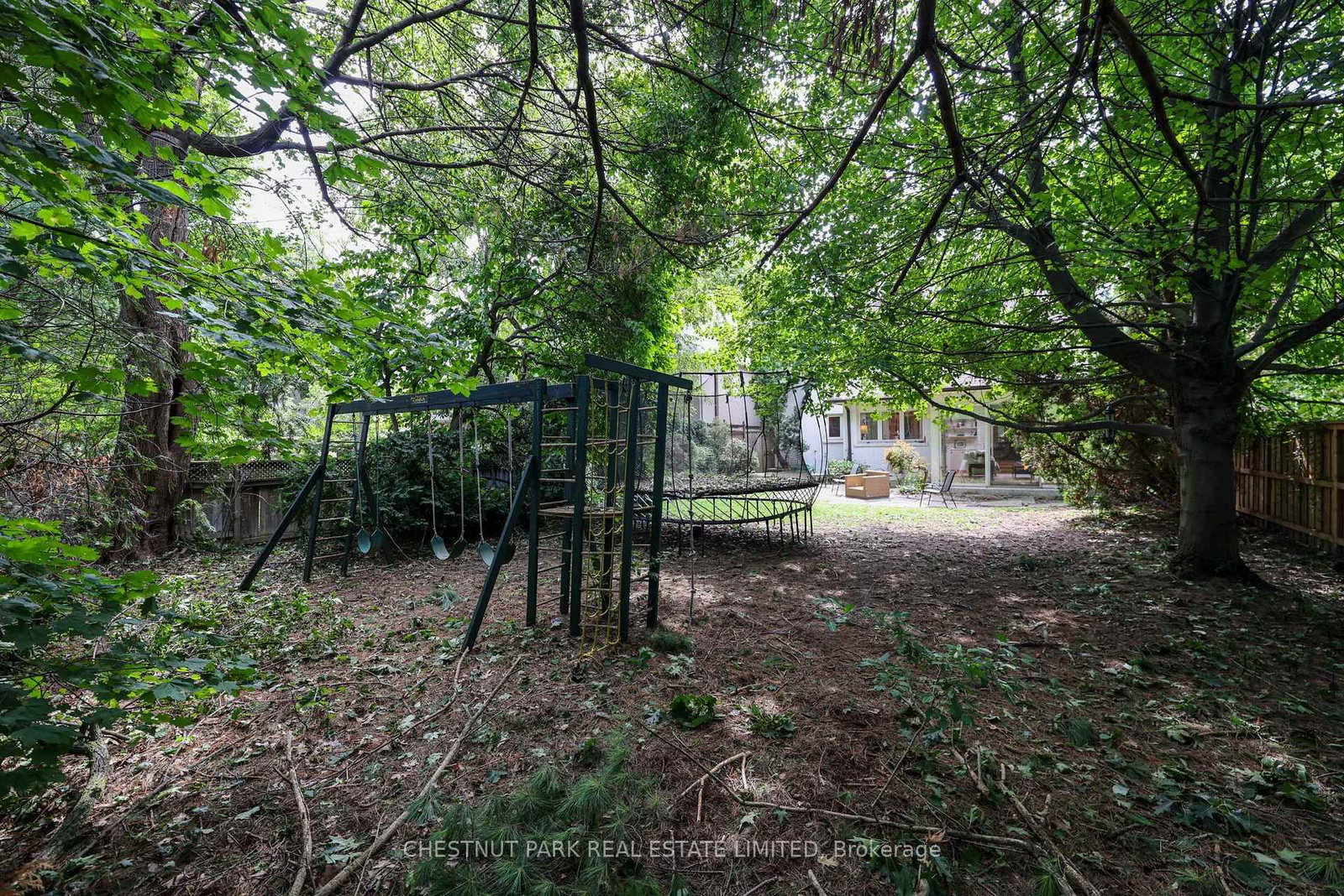98 St. Leonards Avenue • Toronto, ON photo 40