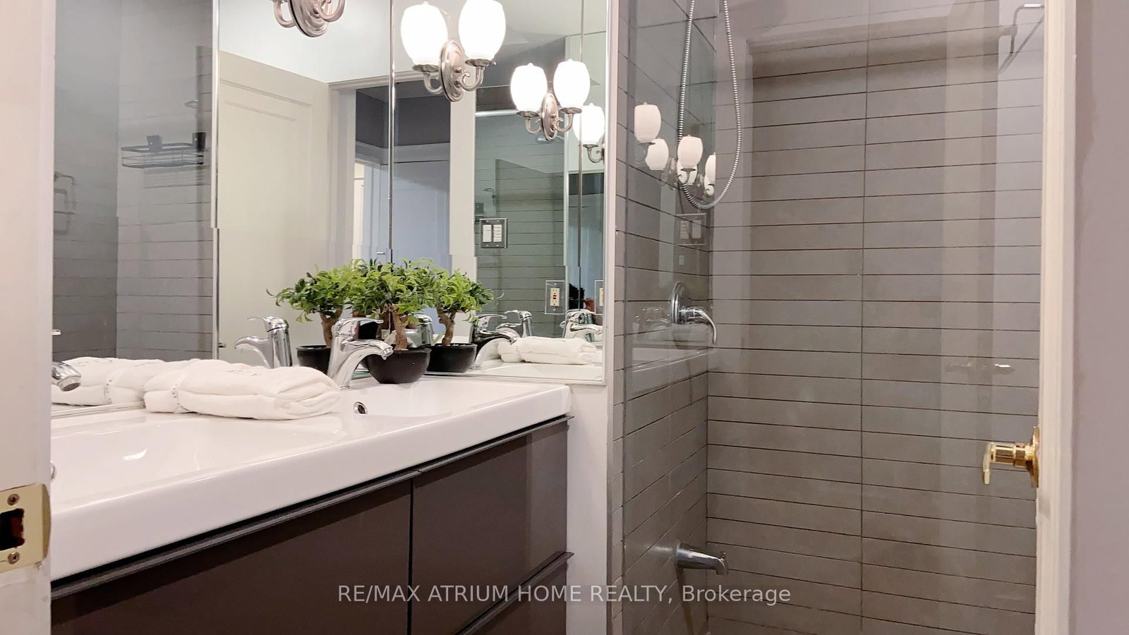 361 Fairlawn Avenue • Toronto, ON photo 14