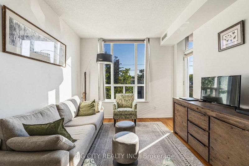 412 - 455 Rosewell Avenue