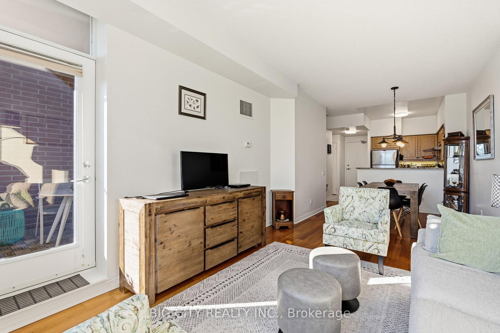455 Rosewell Avenue • #412 • Toronto, ON photo 5