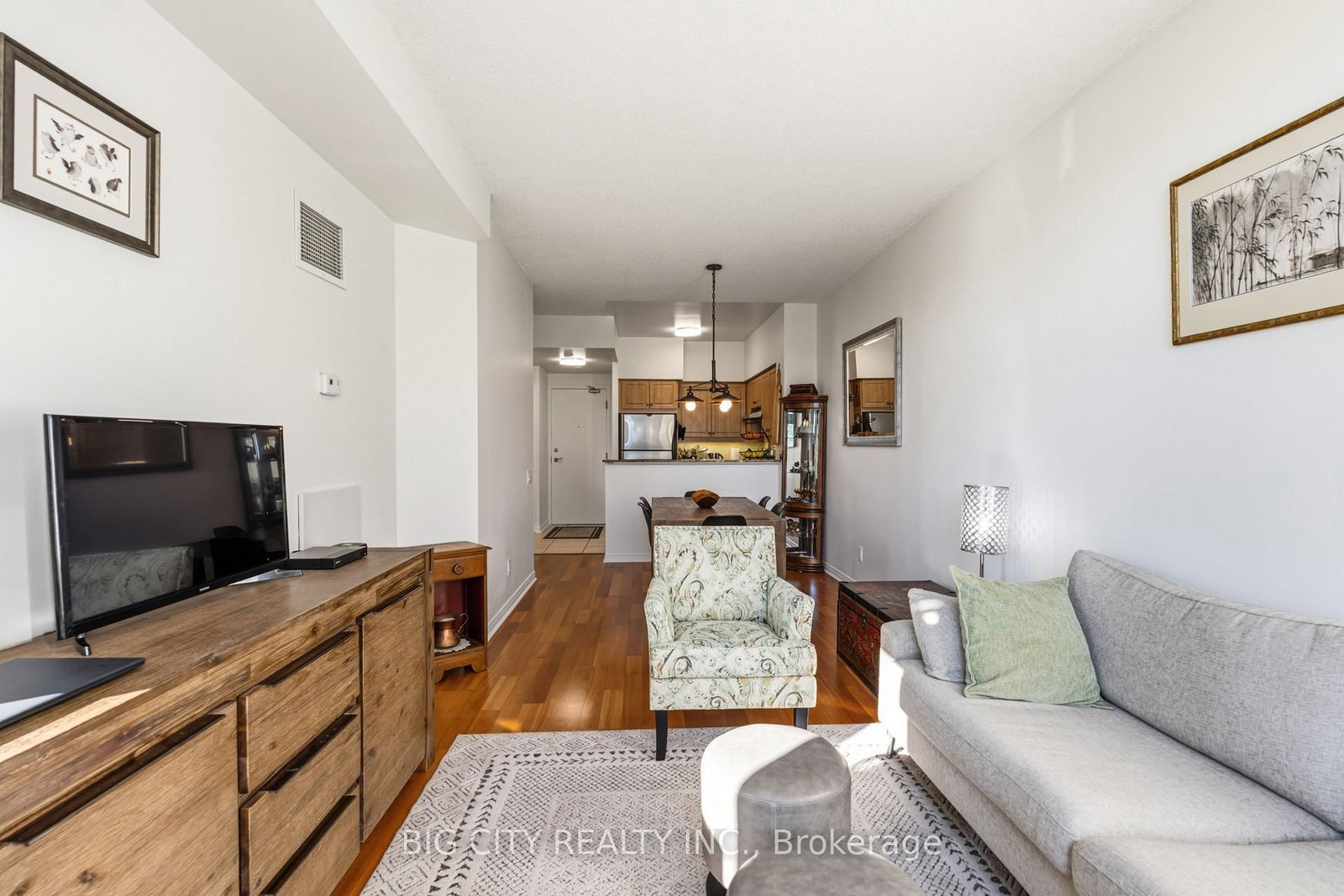 455 Rosewell Avenue • #412 • Toronto, ON photo 6