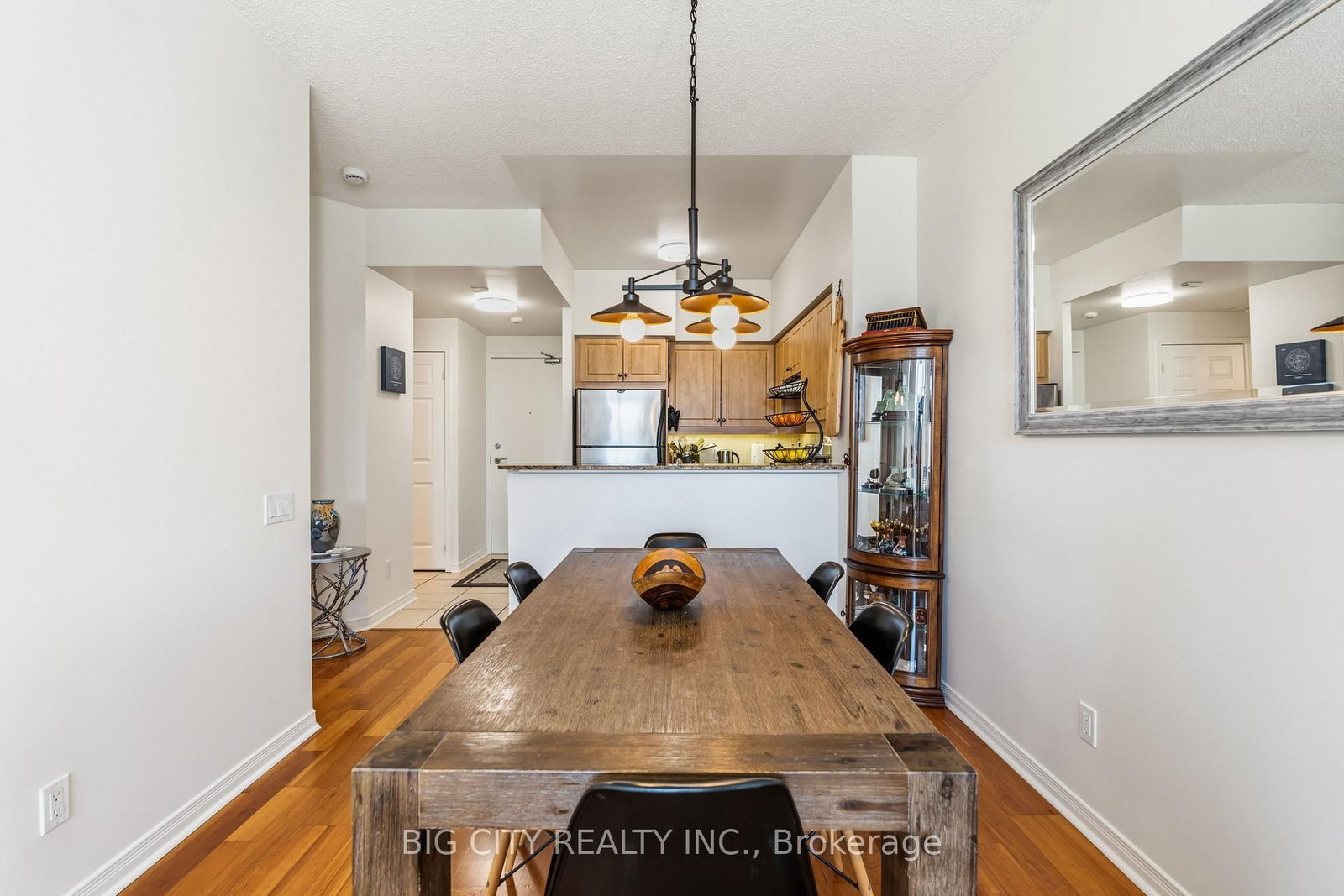 455 Rosewell Avenue • #412 • Toronto, ON photo 8