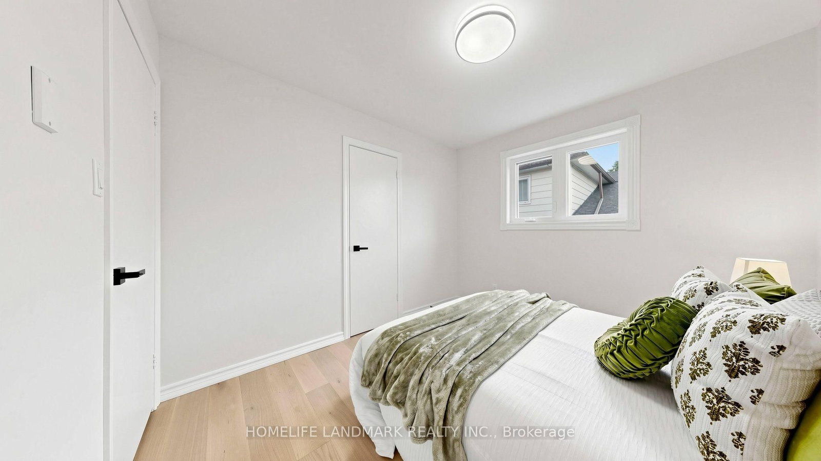 41 Angus Drive • Toronto, ON photo 37