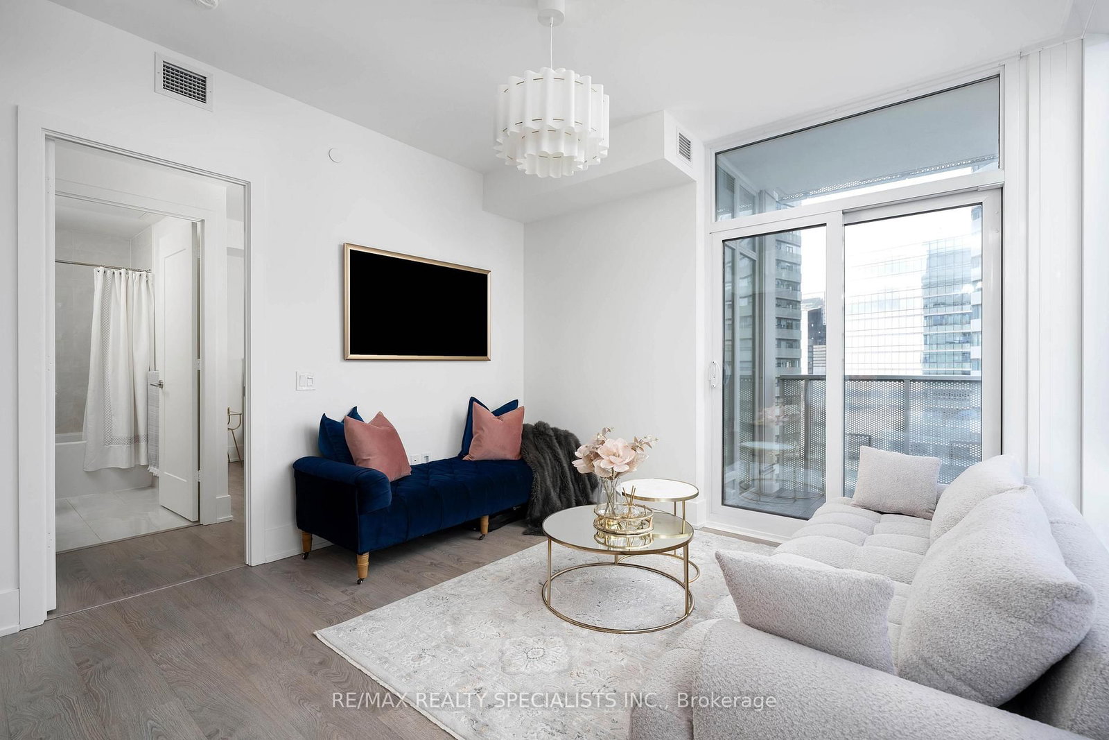 10 York Street • #4303 • Toronto, ON photo 12
