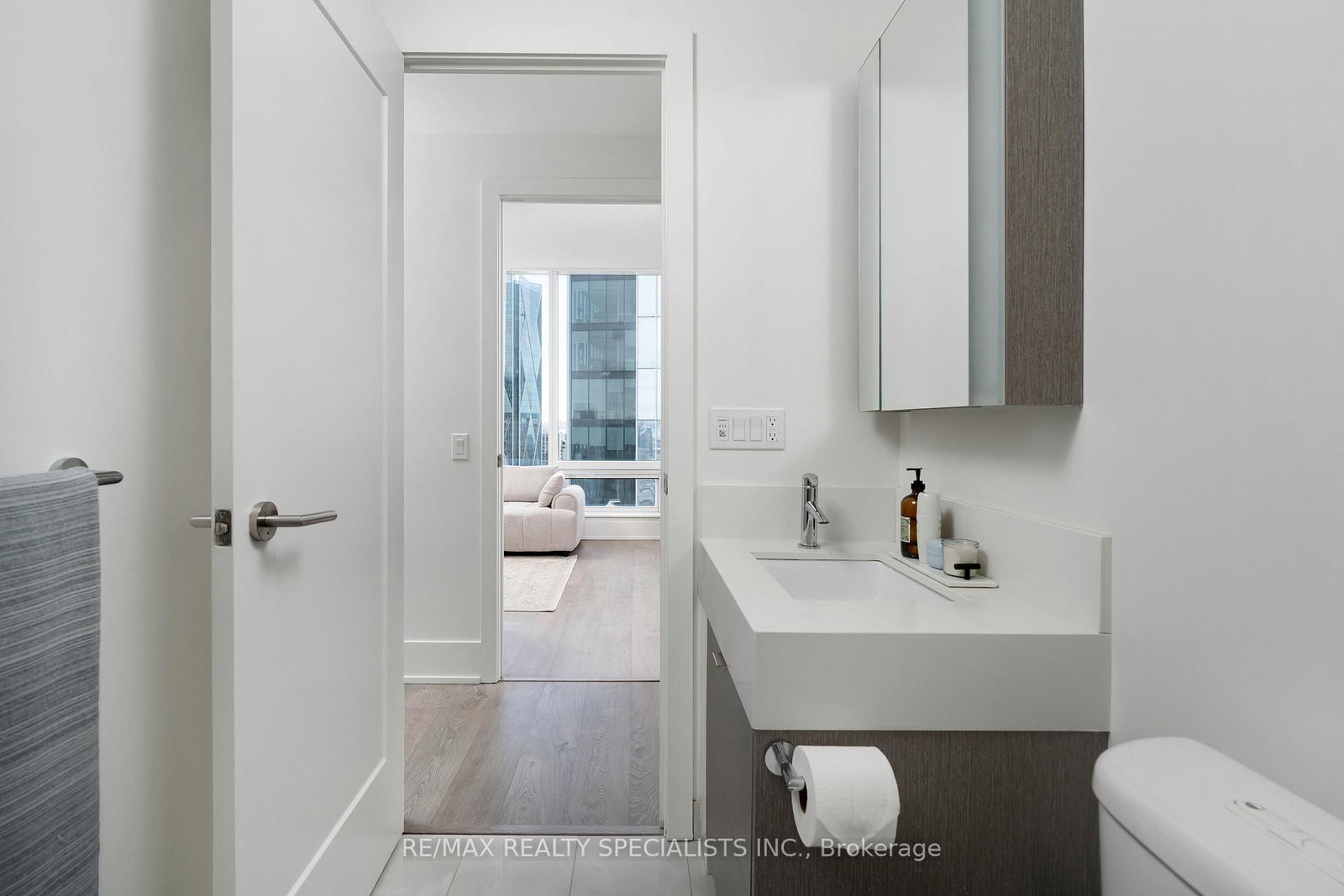 10 York Street • #4303 • Toronto, ON photo 19