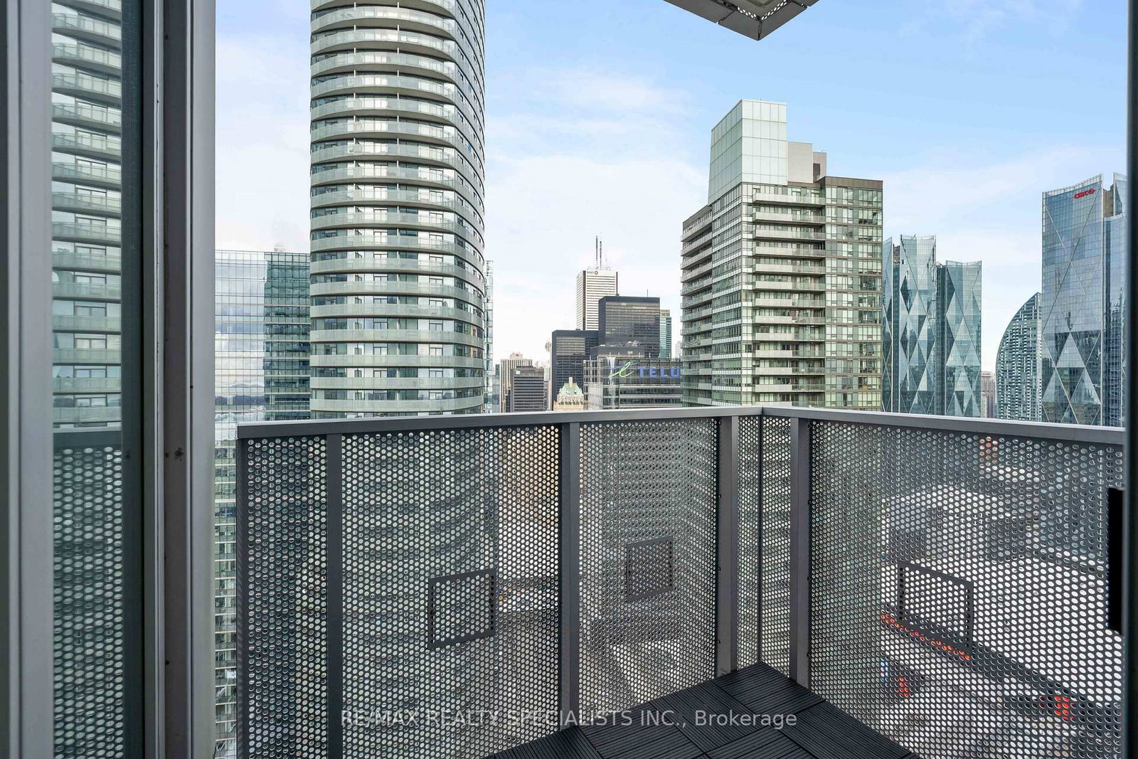 10 York Street • #4303 • Toronto, ON photo 23