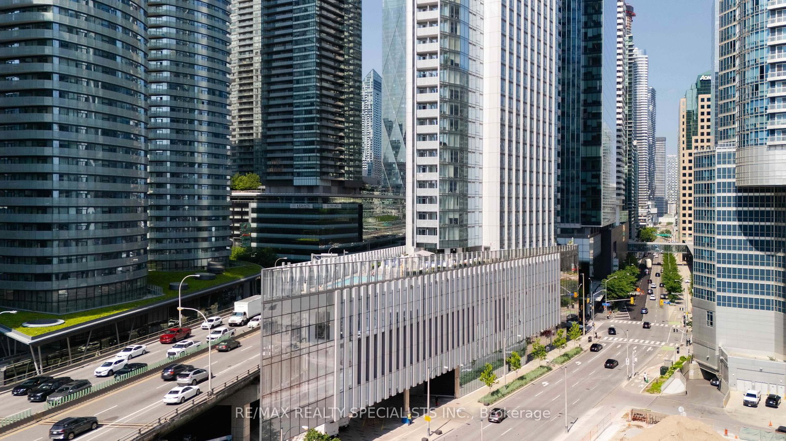10 York Street • #4303 • Toronto, ON photo 31