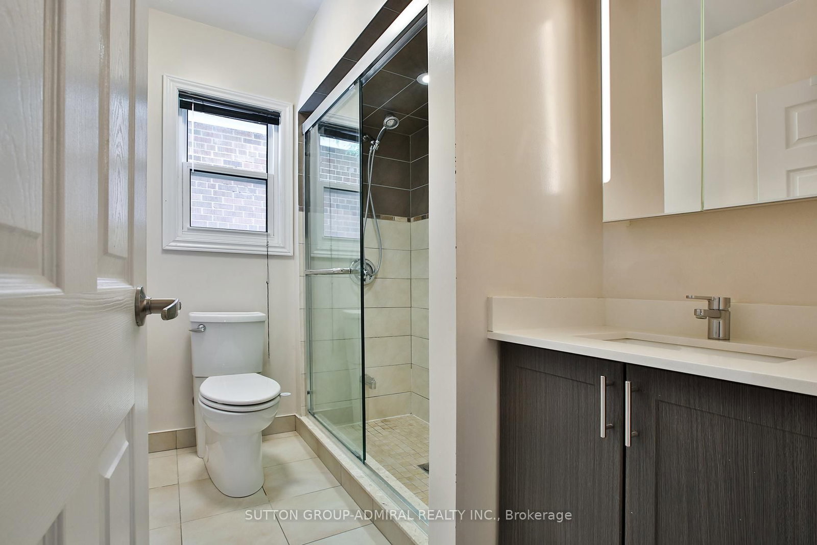 33 Regina Avenue • Toronto, ON photo 19