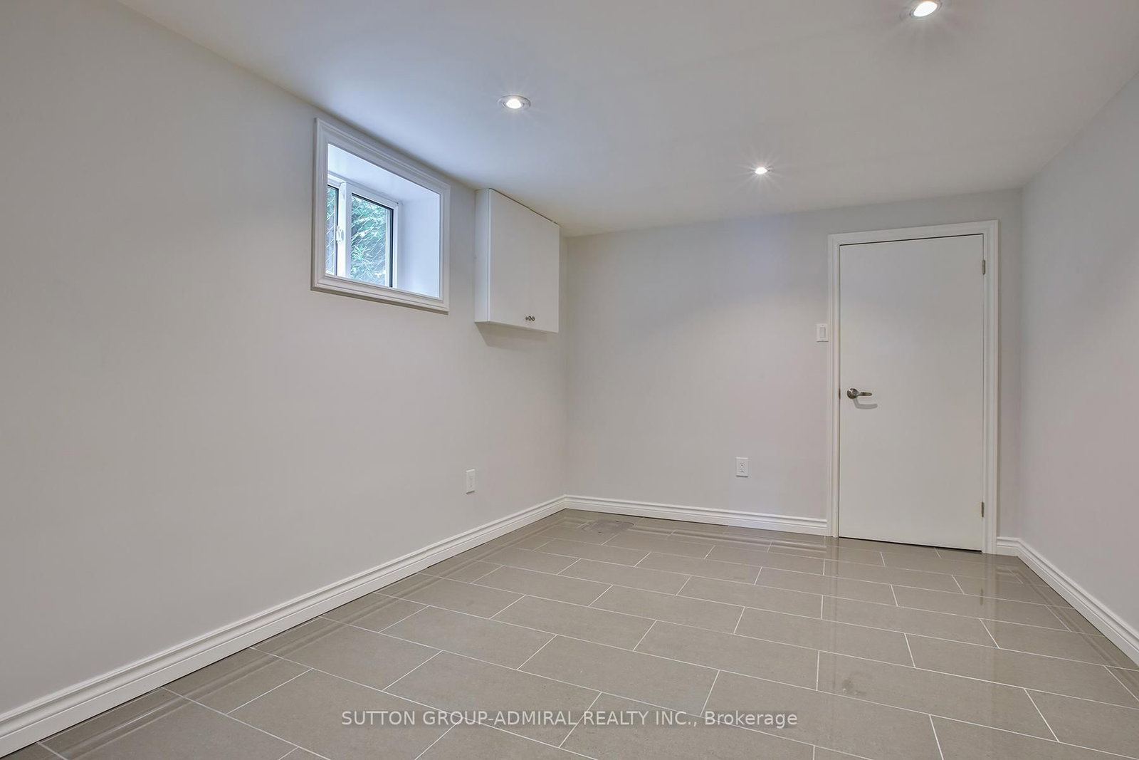 33 Regina Avenue • Toronto, ON photo 28