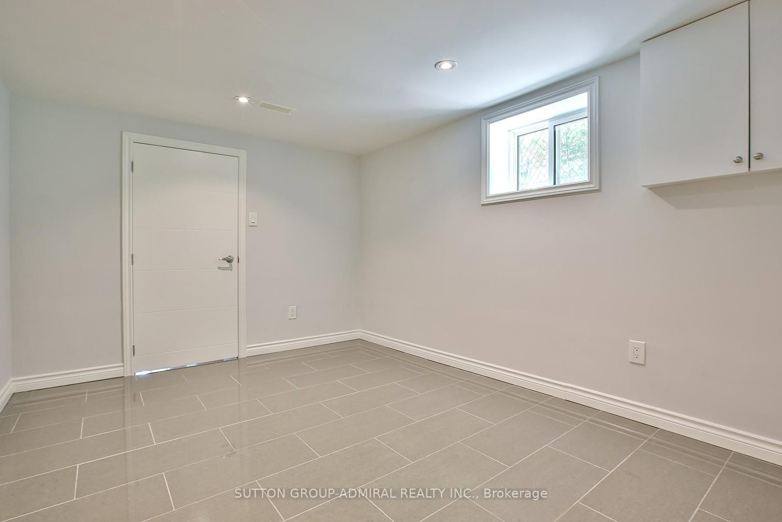 33 Regina Avenue • Toronto, ON photo 29