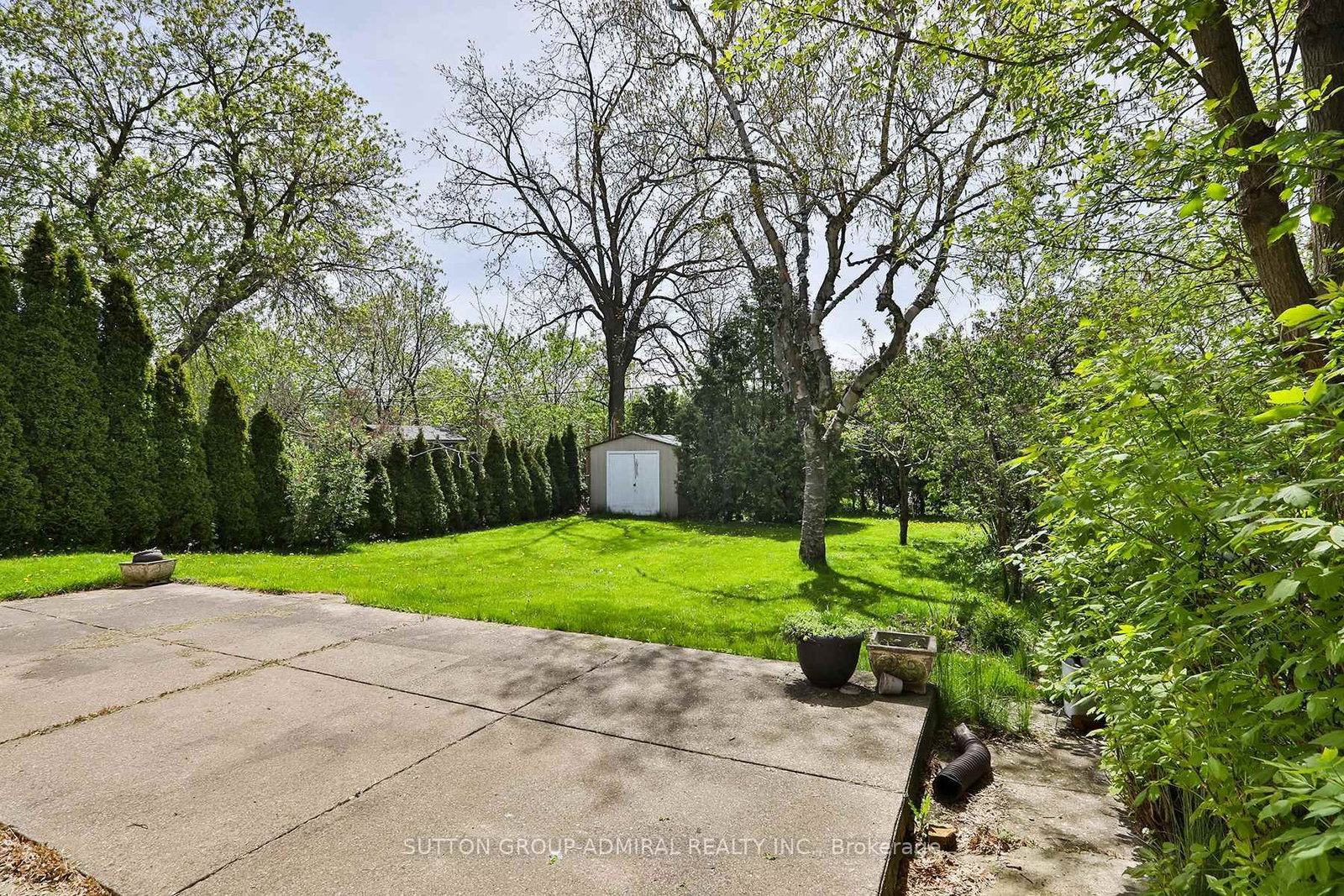 33 Regina Avenue • Toronto, ON photo 34