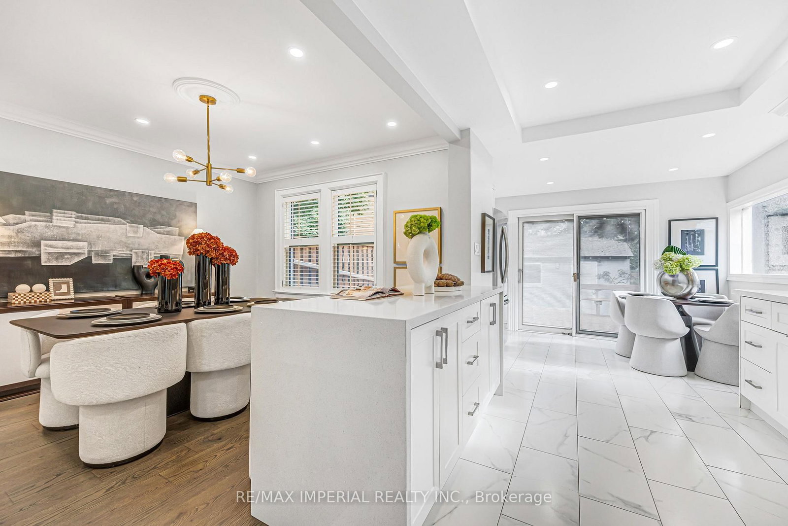 609 Millwood Road • Toronto, ON photo 11