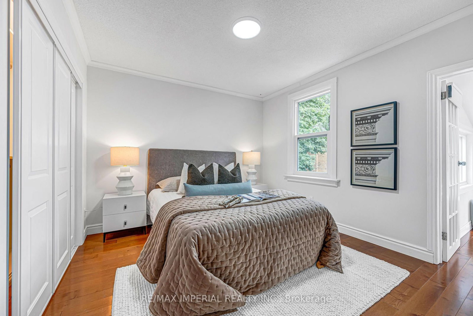 609 Millwood Road • Toronto, ON photo 16