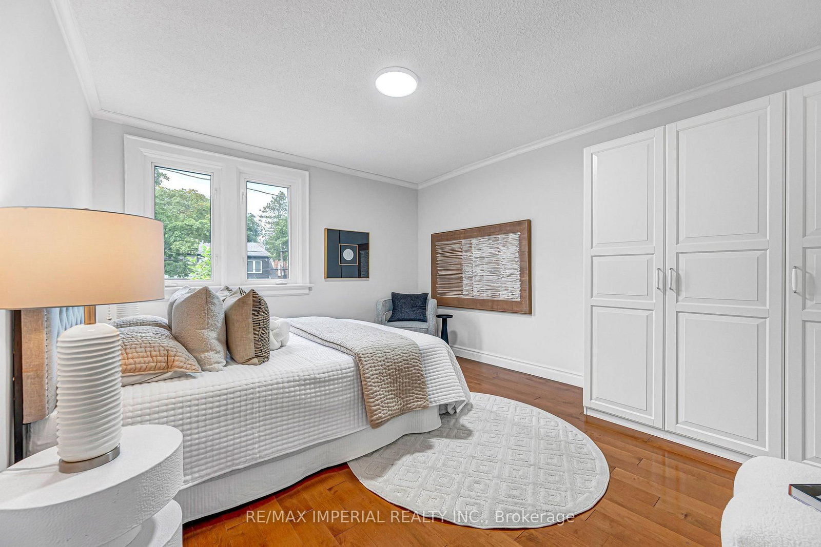 609 Millwood Road • Toronto, ON photo 18
