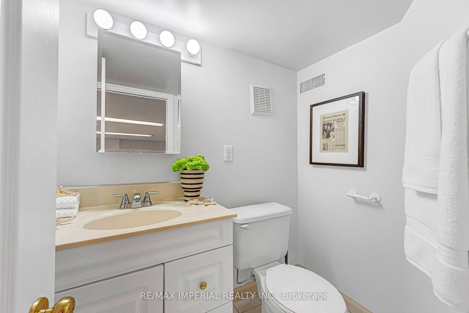 609 Millwood Road • Toronto, ON photo 25