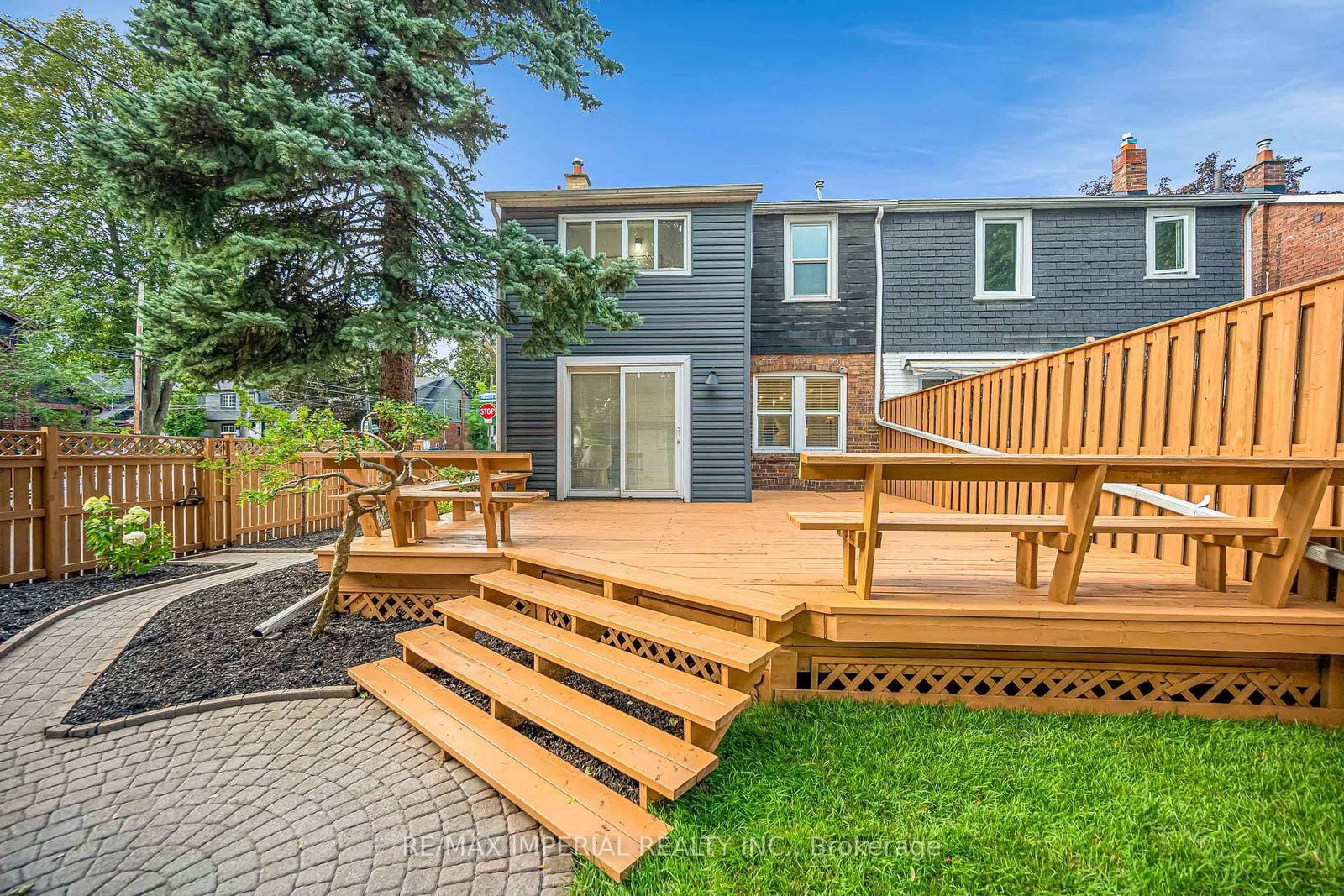 609 Millwood Road • Toronto, ON photo 27